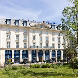 Hotel Grand, Le Plessis-Robinson